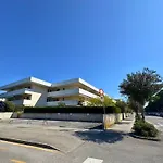 بيت للعطل Piscina